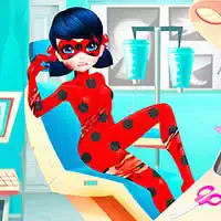 dotted-girl_ambulance_for_superhero Games